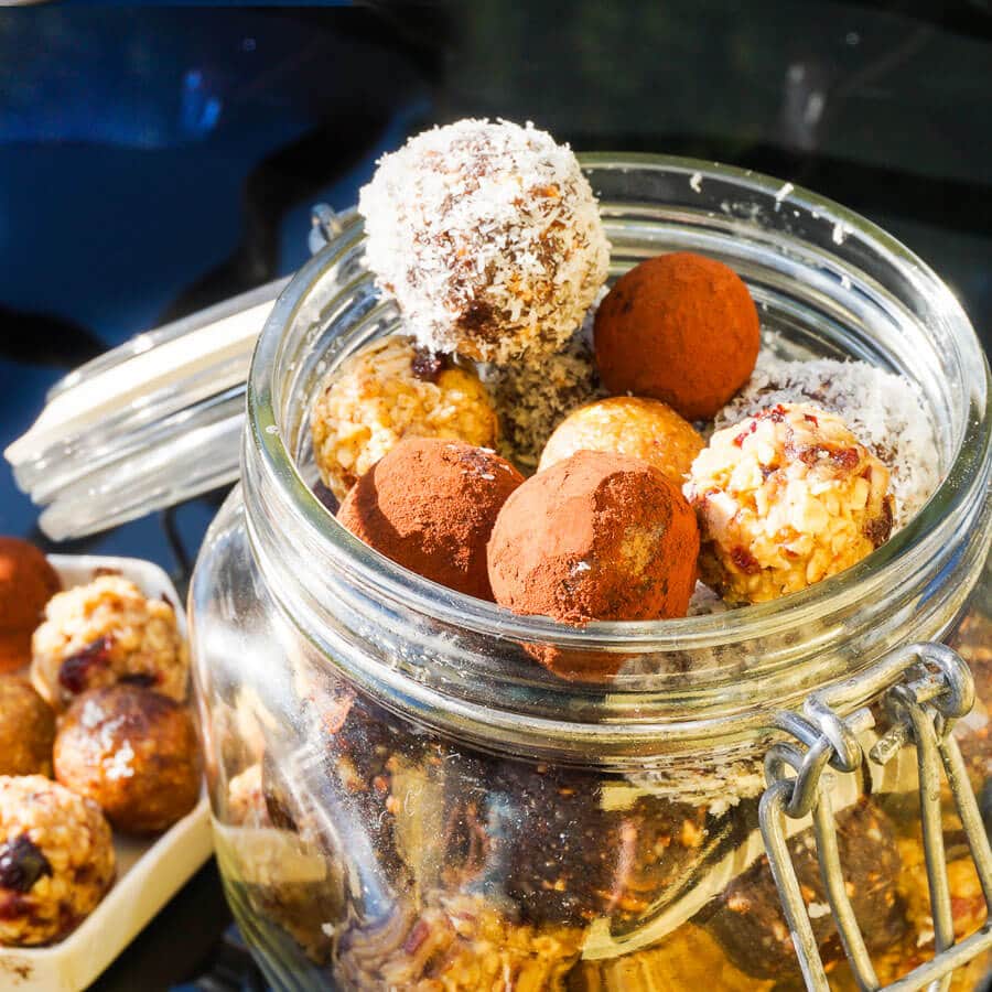 gesunde brotzeit wandern unterwegs energy balls