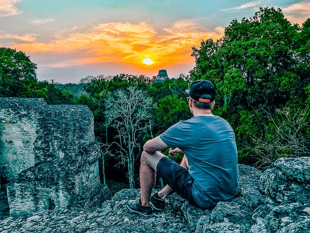 tikal sonnenuntergang tikal sonnenuntergang