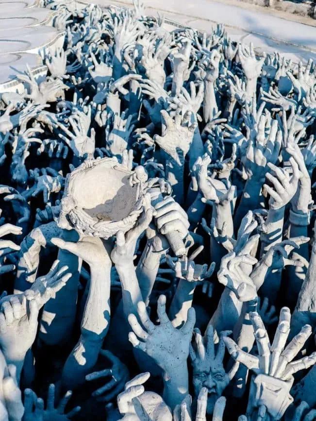 chiang rai white temple unterwelt