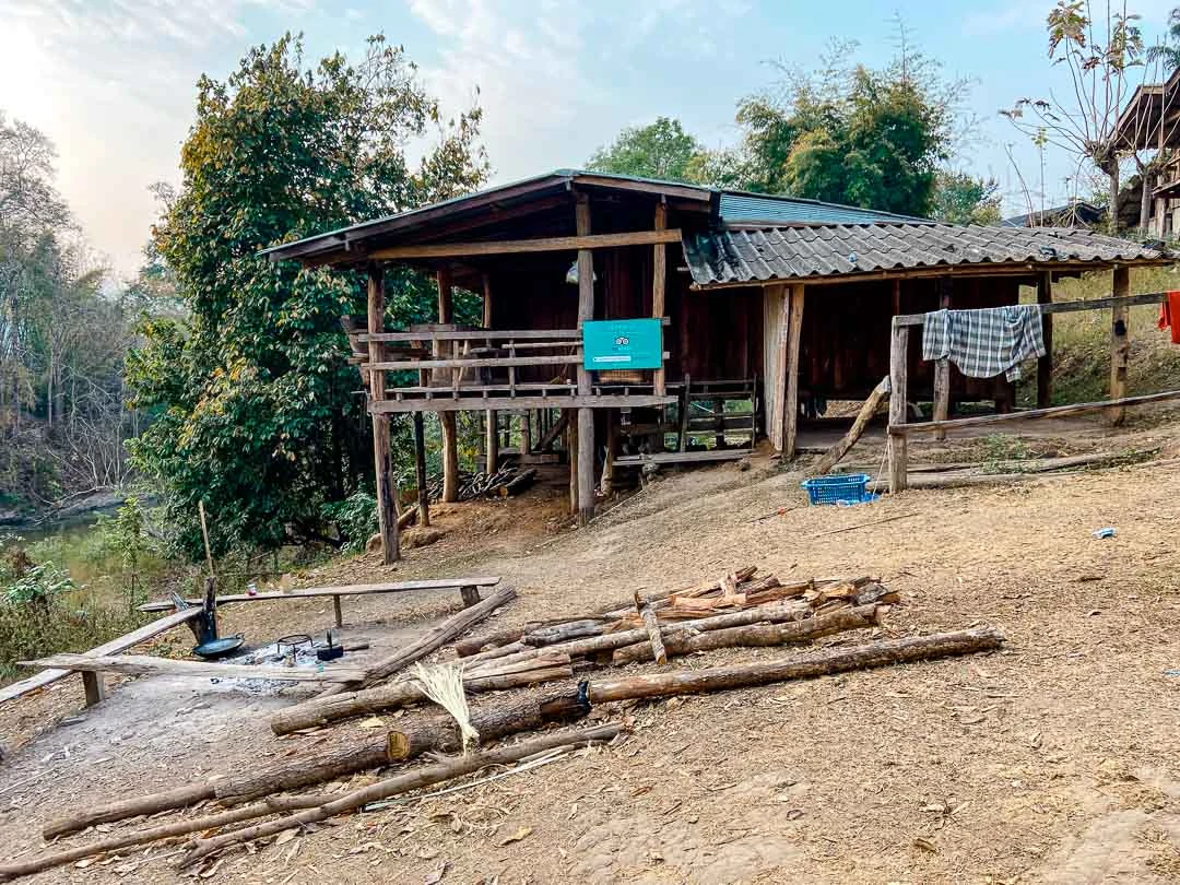 chiang-mai-dschungel-trekking-tour-Karem Hill Dorf