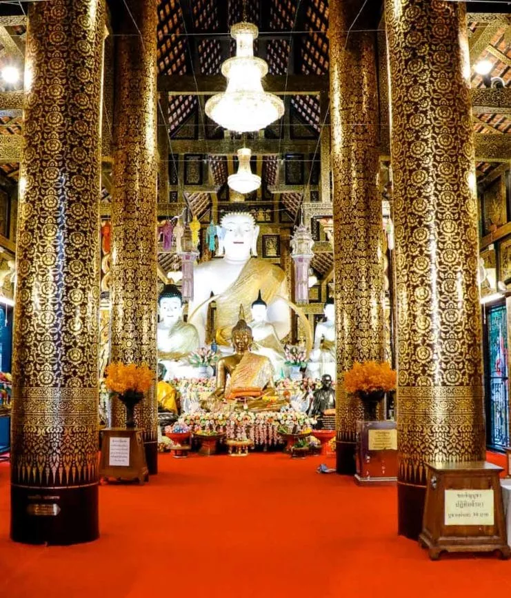 Chiang Mai Wat Phra Singh Innen