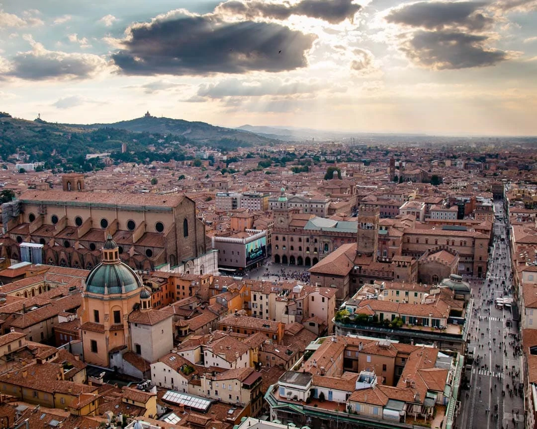 asinelli turm ausblick bologna