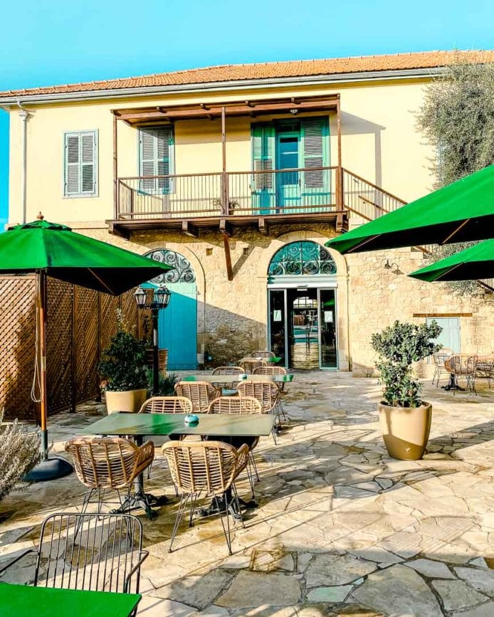 hotel polis 1907 hinterhof