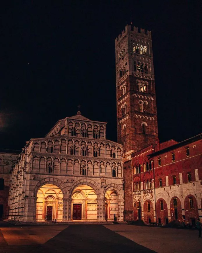 Lucca Duomo di San Martino nacht
