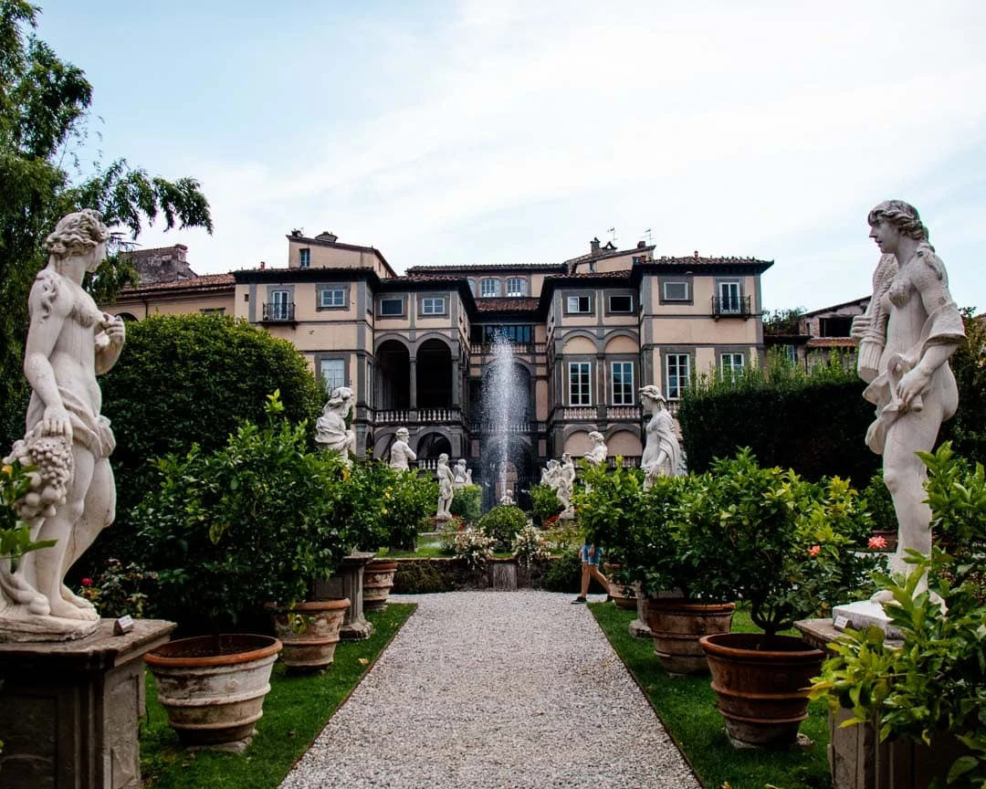 Lucca Palazzo Pfanner 2