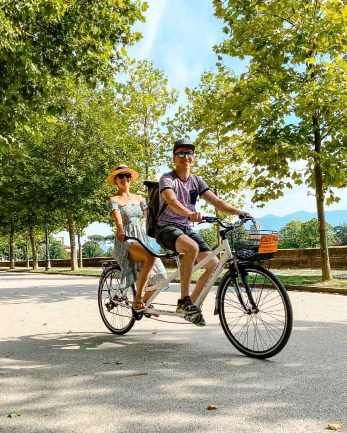 Stadtmauer Lucca Toskana