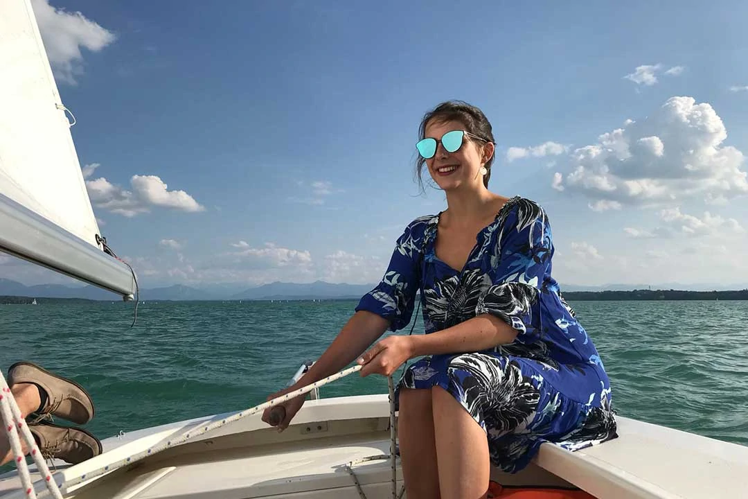 freizeitaktivitaet deutschland segeln am ammersee