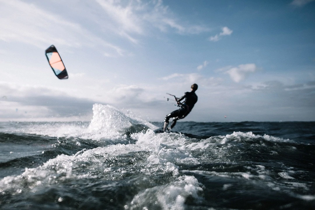 freizeitaktivitaeten deutschland kitesurfen nord oder ostsee