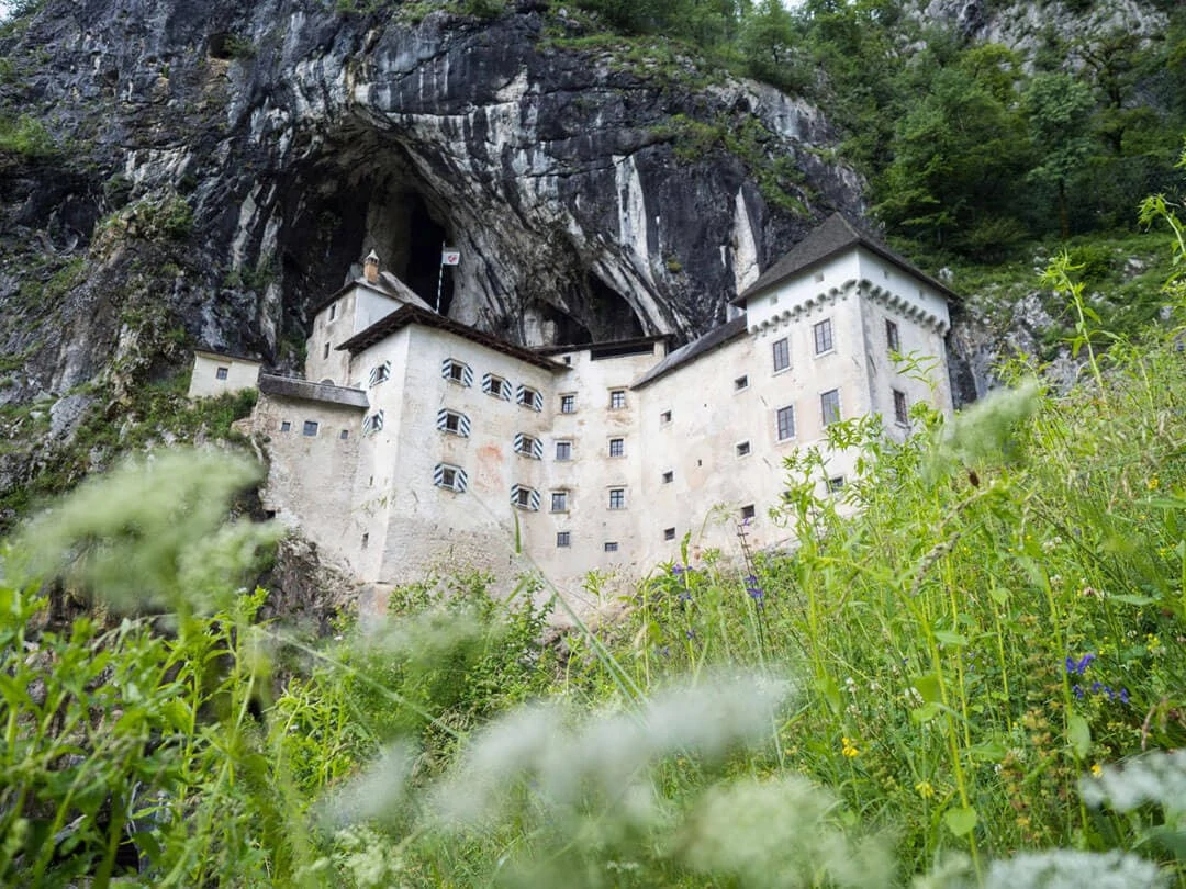 hoehlenburg predjama slowenien