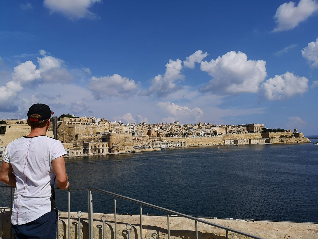 three cities Gardjola Gardens