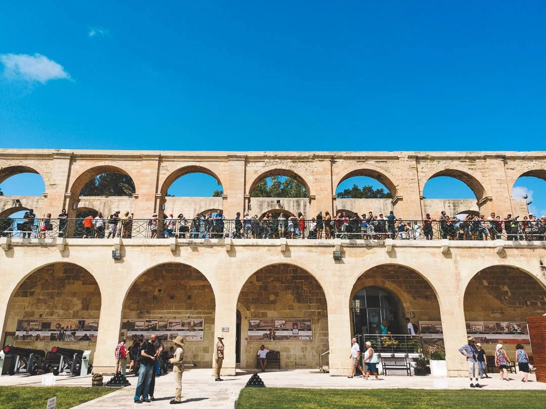 valletta Upper Barrakka Gardens von unten