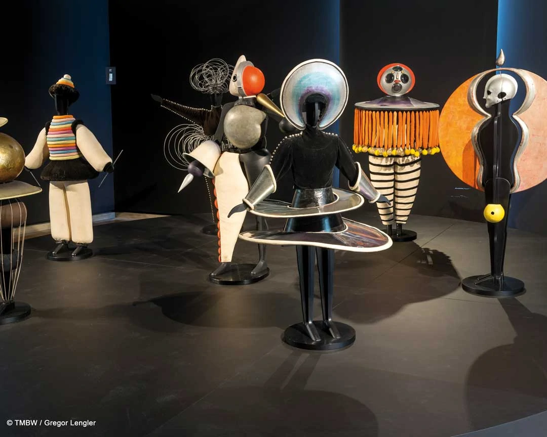 Staatssgalerie Triadisches Ballett Oskar Schlemmer c TMBW Gregor Lengler