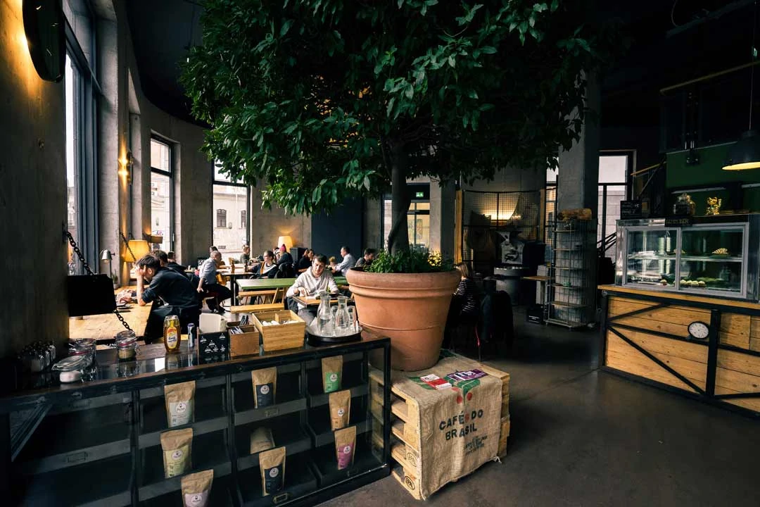 Franz Morish Gastraum Café Gastronomie Verborgenes Leipzig Tom Williger leipzig.travel