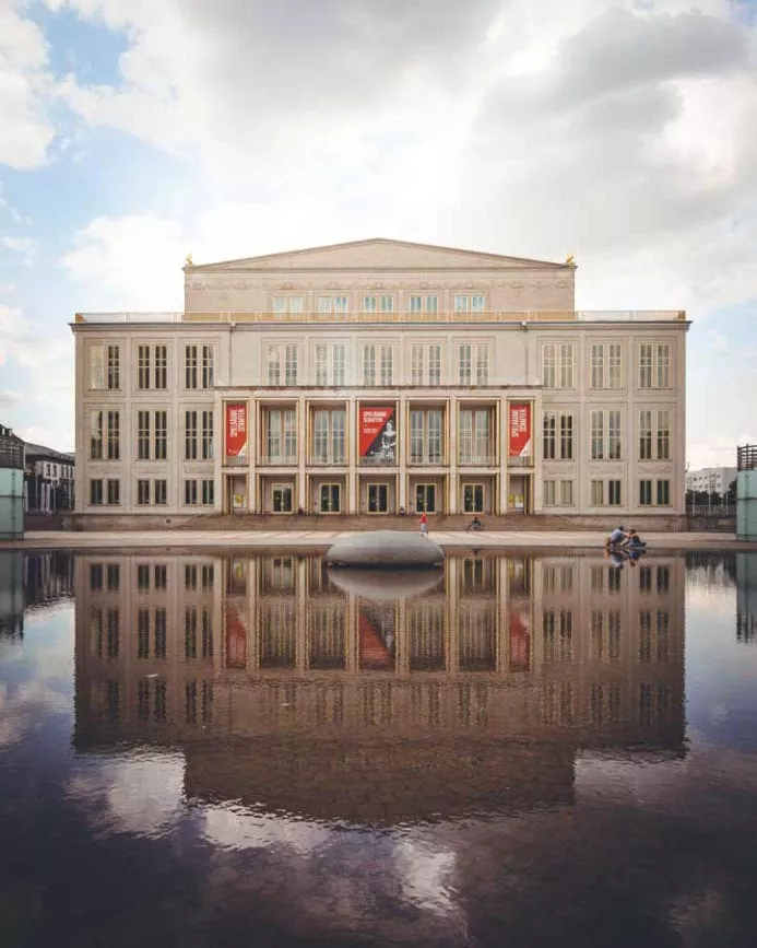 Oper Leipzig Spiegelung Musikstadt Sehenswuerdigkeiten Kultur Harald Goebl leipzig.travel2
