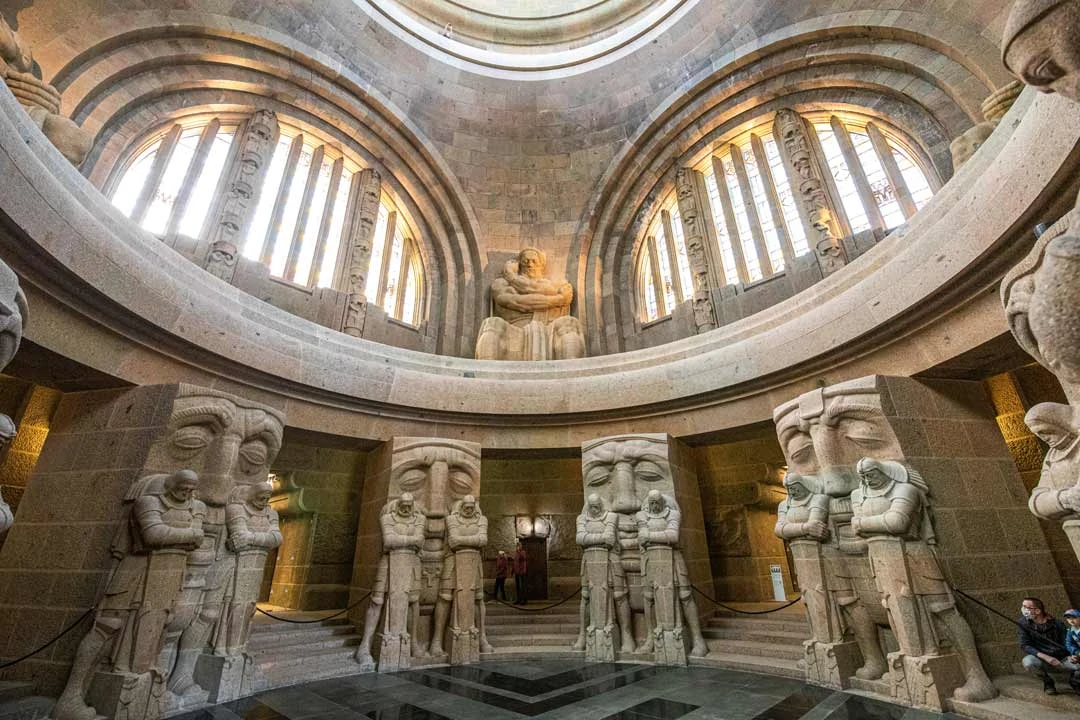 Völkerschlachtdenkmal Krypta Sehenswürdigkeiten Kultur Geschichte Philipp Kirschner leipzig.travel