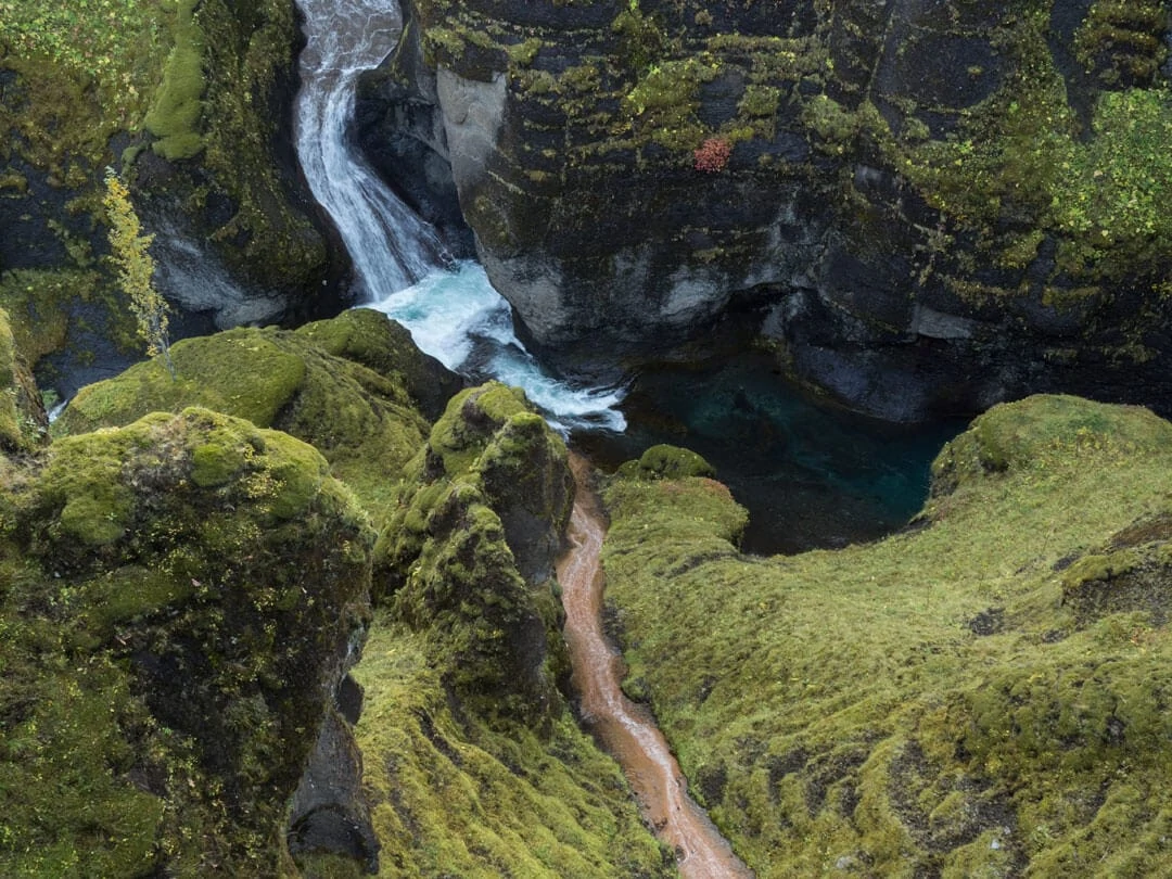 island fjadrargljufur canyon