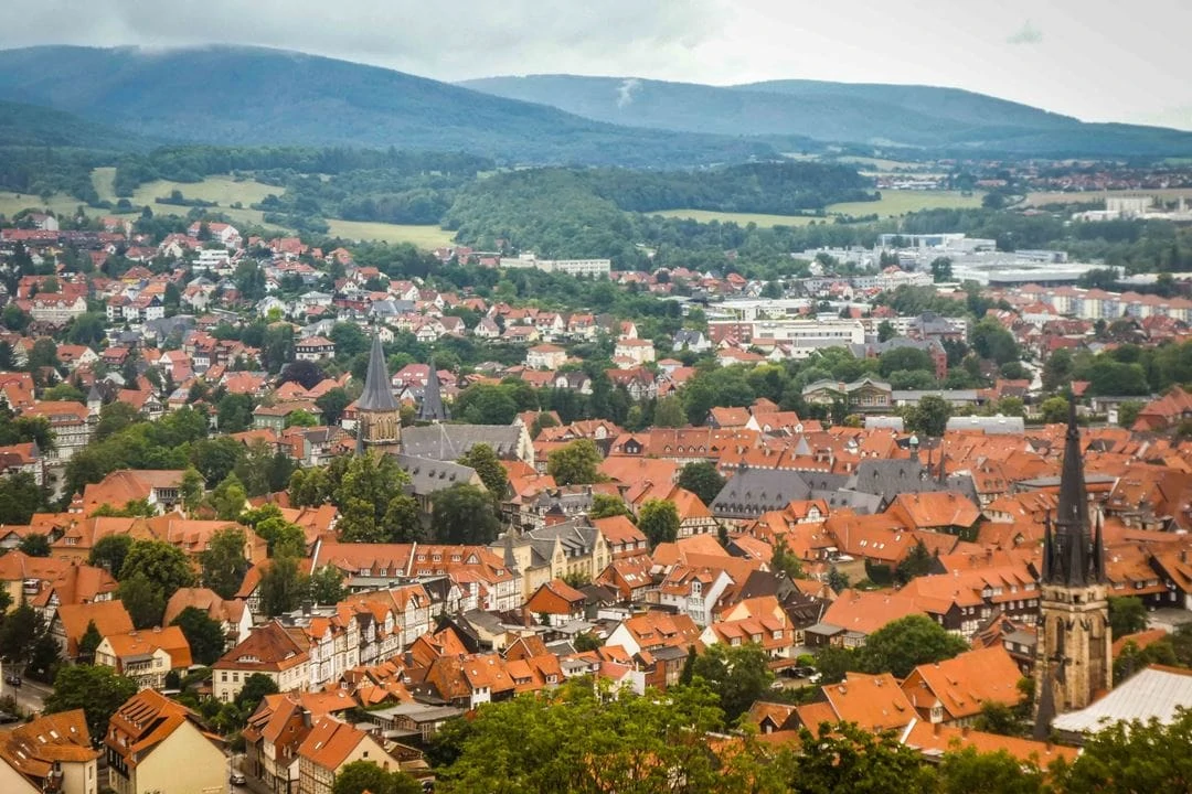blick von oben auf st sylvestrikirche