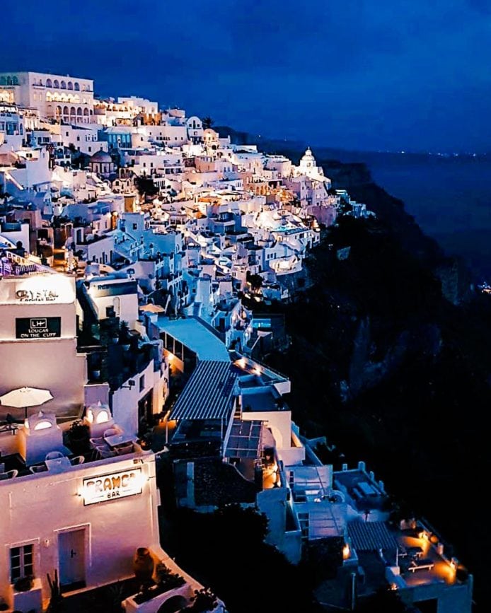 Fira Santorini nachts