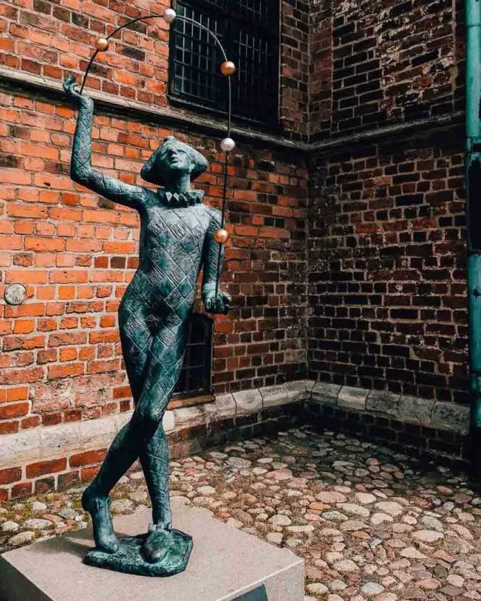 malmoe schloss statue