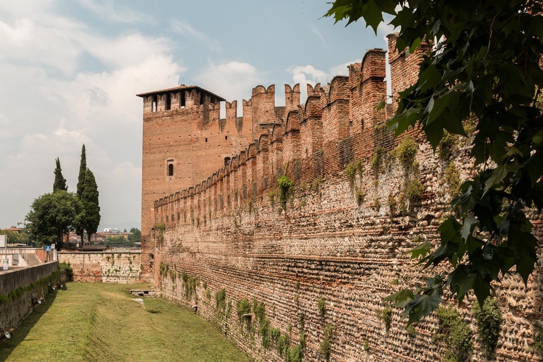 verona aeussere mauer castelvecchio