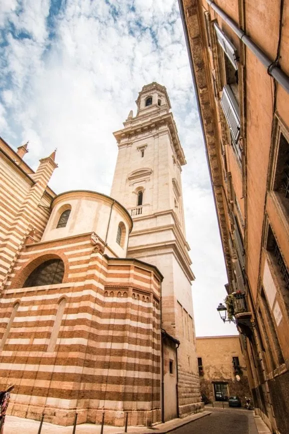 verona seitenansicht cattedrale di santa maria matricolare