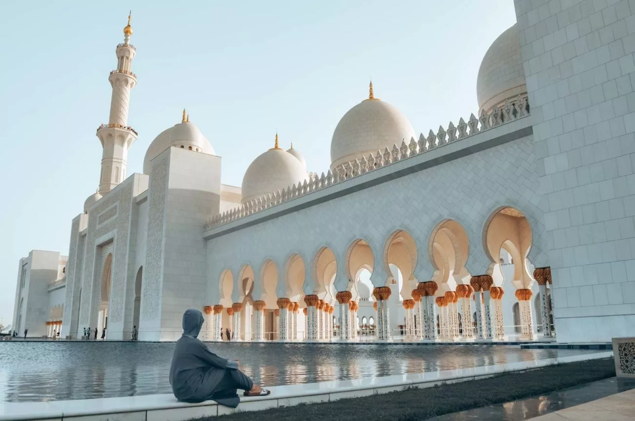 abu dhabi sehenswuerdigkeiten scheich zayid moschee 2 Abu Dhabi Sehenswürdigkeiten Scheich Zayid Moschee