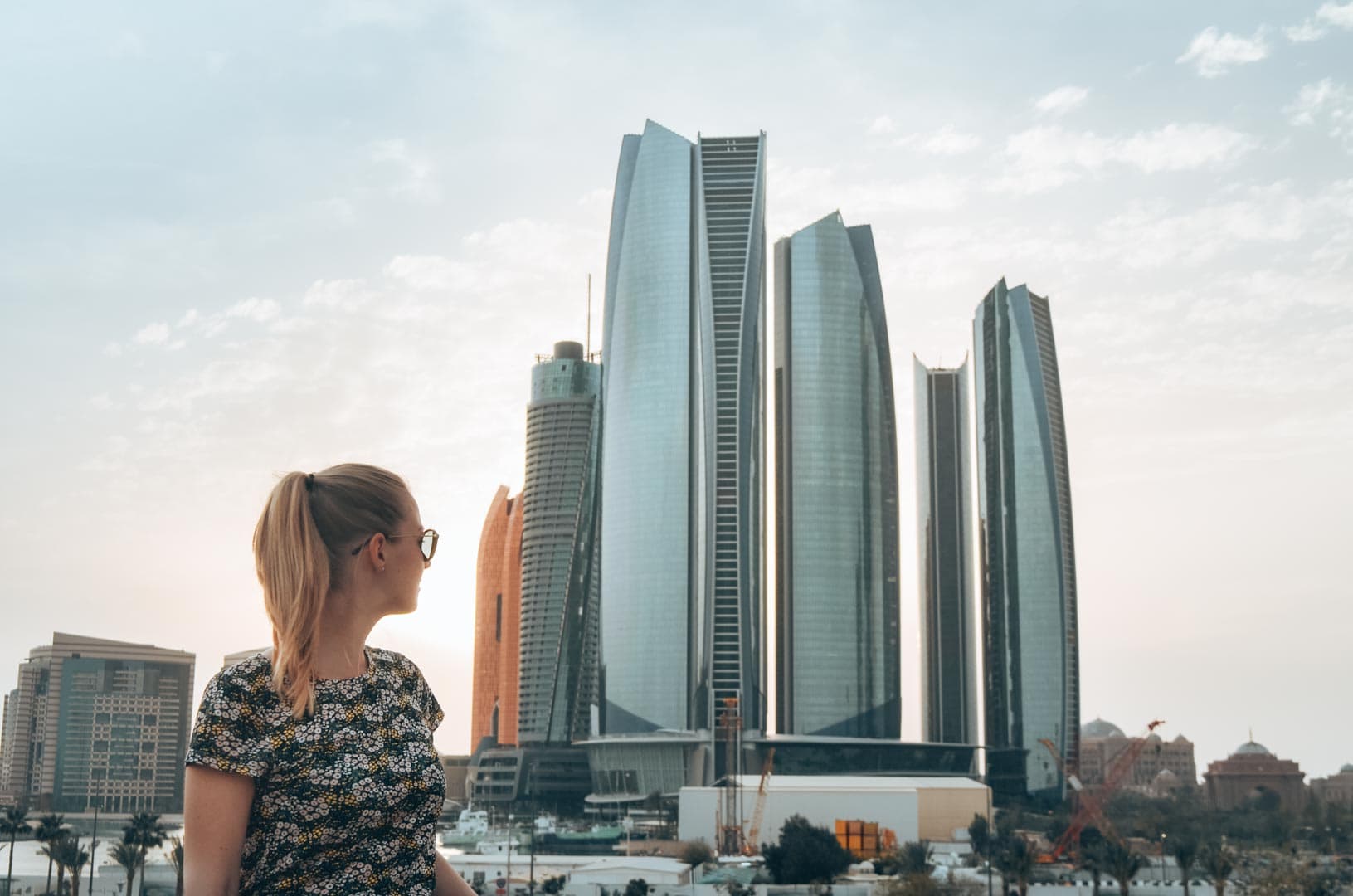 Abu Dhabi Sehenswürdigkeiten Skyline