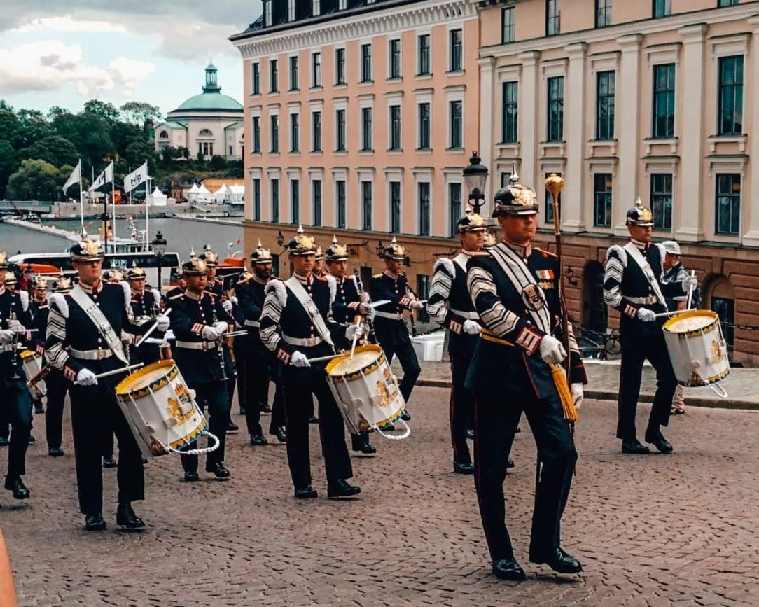 stockholm koenigliches schloss wachabloese