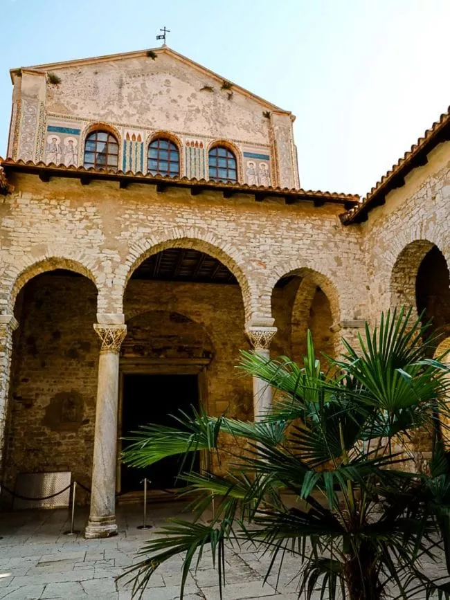 istrien euphrasius basilika ausblick turm innenhof 2