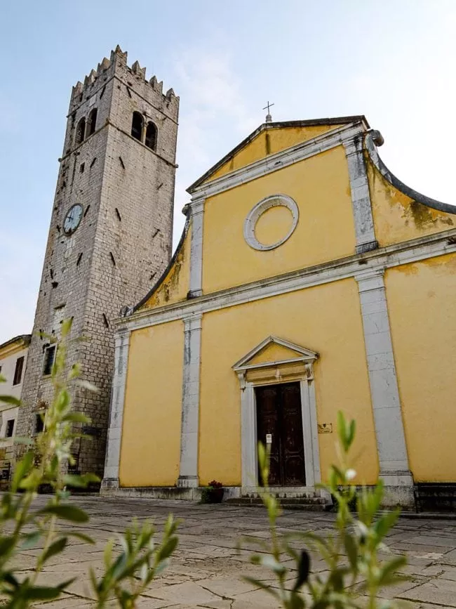 istriens motovun kirche