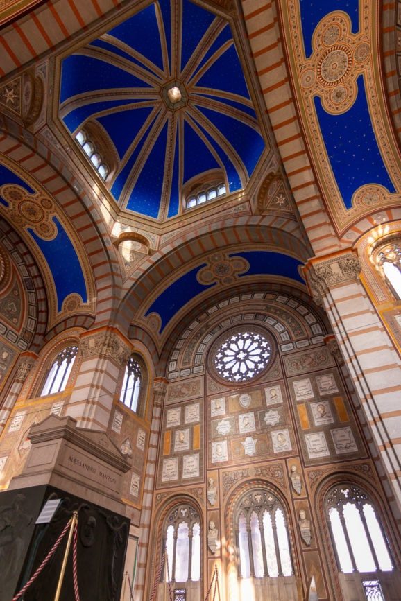 mailand Cimitero Monumentale innen