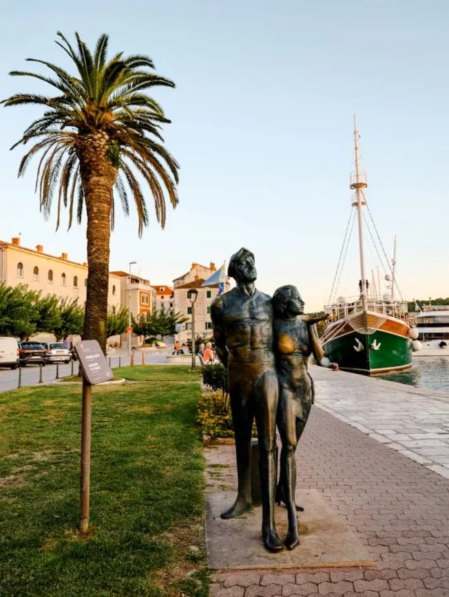 makarska rivera statue tourist makarska rivera statue tourist