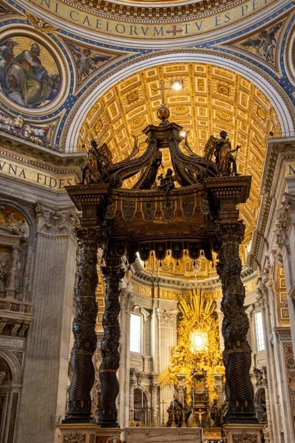 petersdom baldachin von bernini