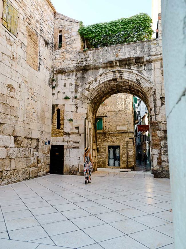 Split Goldenes Tor 2