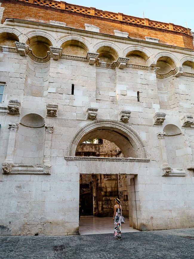 Split Goldenes Tor 3