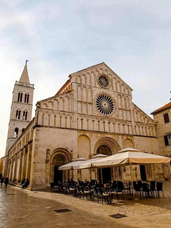 zadar domkirche der hl anastasia aussen