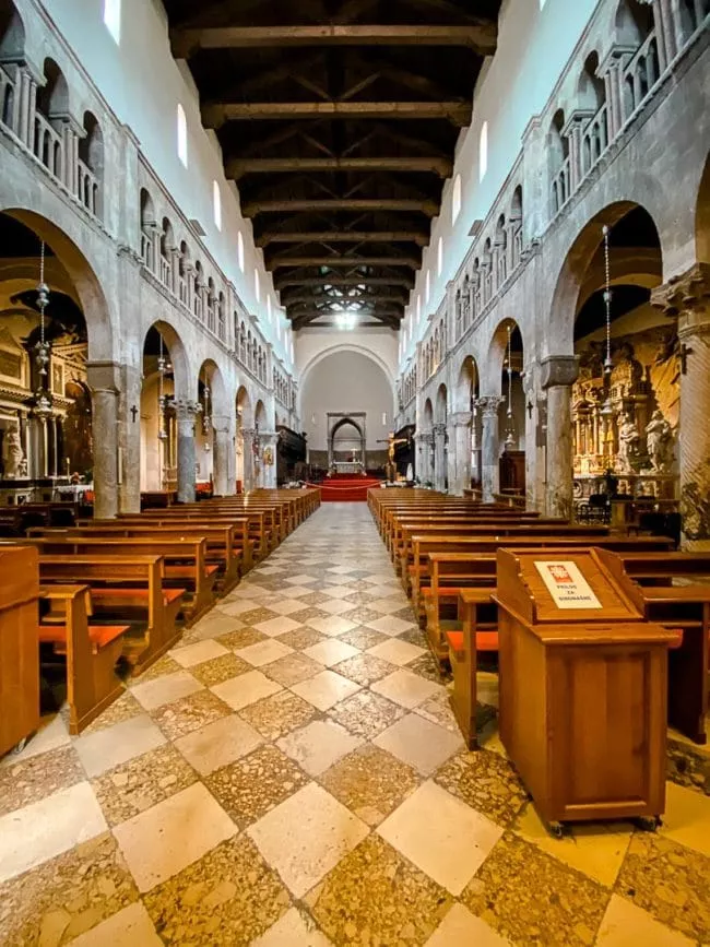 zadar domkirche der hl anastasia innen