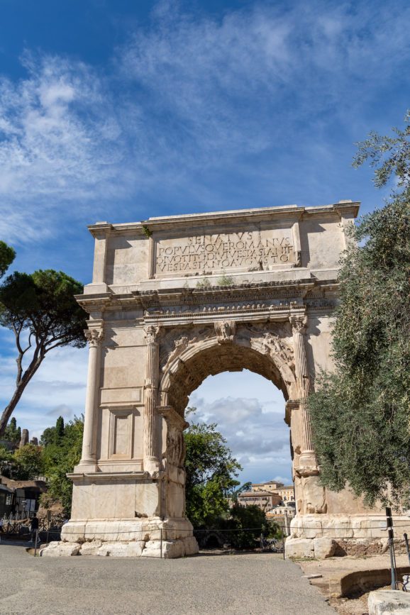 forum romanum titusbogen