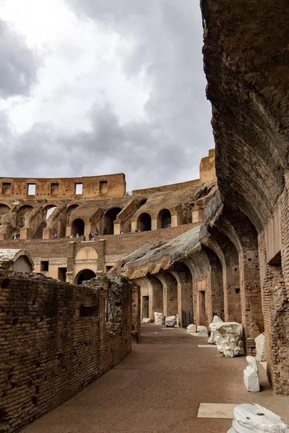 kolosseum rundgang innen