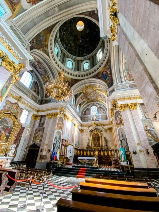 Ljubljana Nikolauskirche innen