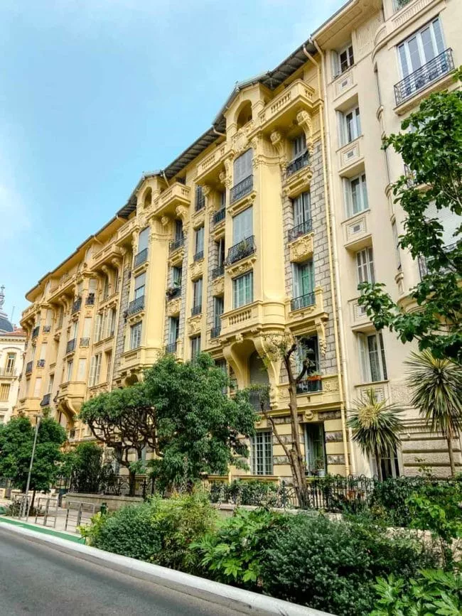 Nizza Straße fassade