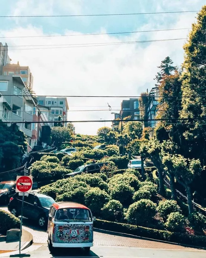 San Francisco Lombard Street von unten