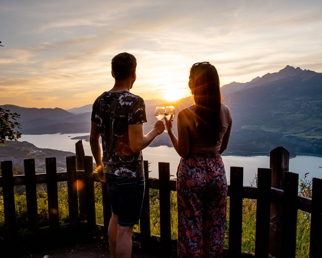 suedfrankreich lac de serre poncon le belvedere pierre suedfrankreich lac de serre poncon le belvedere pierre
