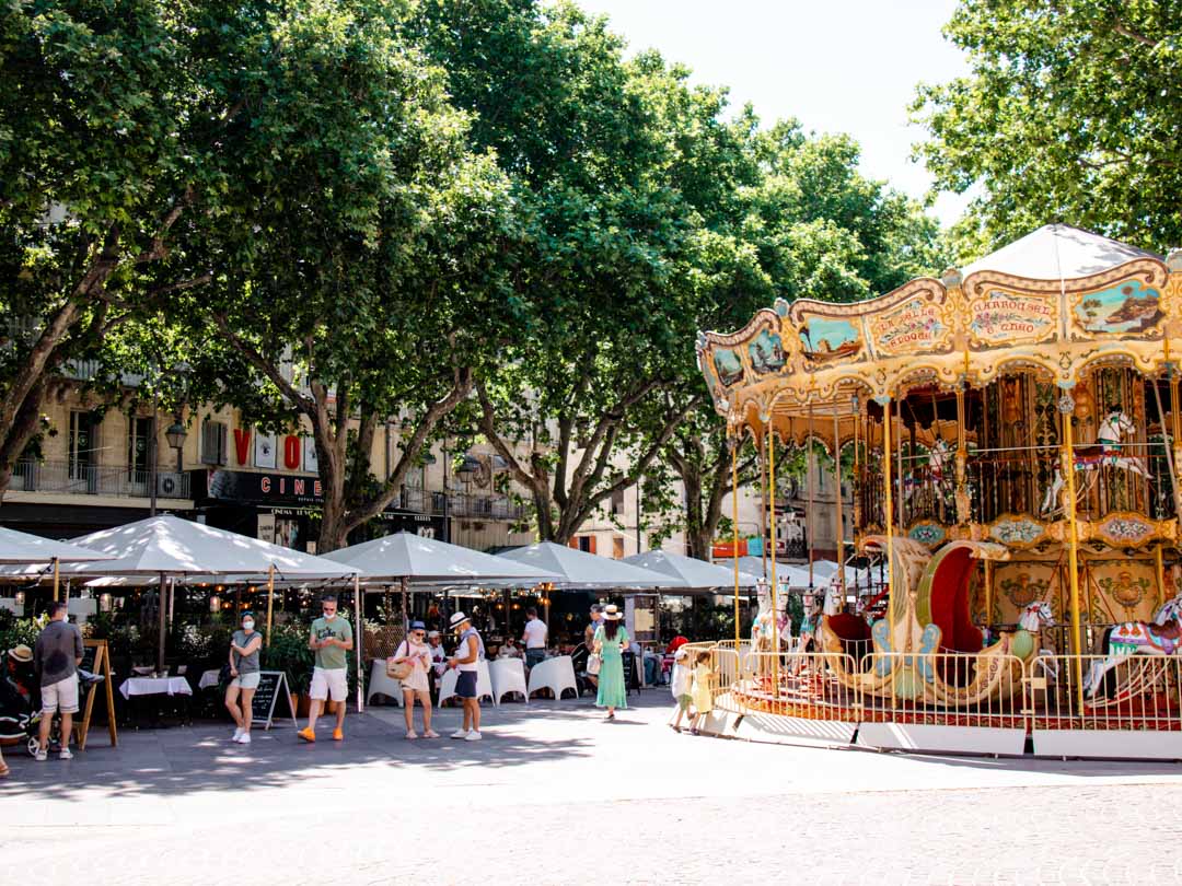 avignon place de lhorloge