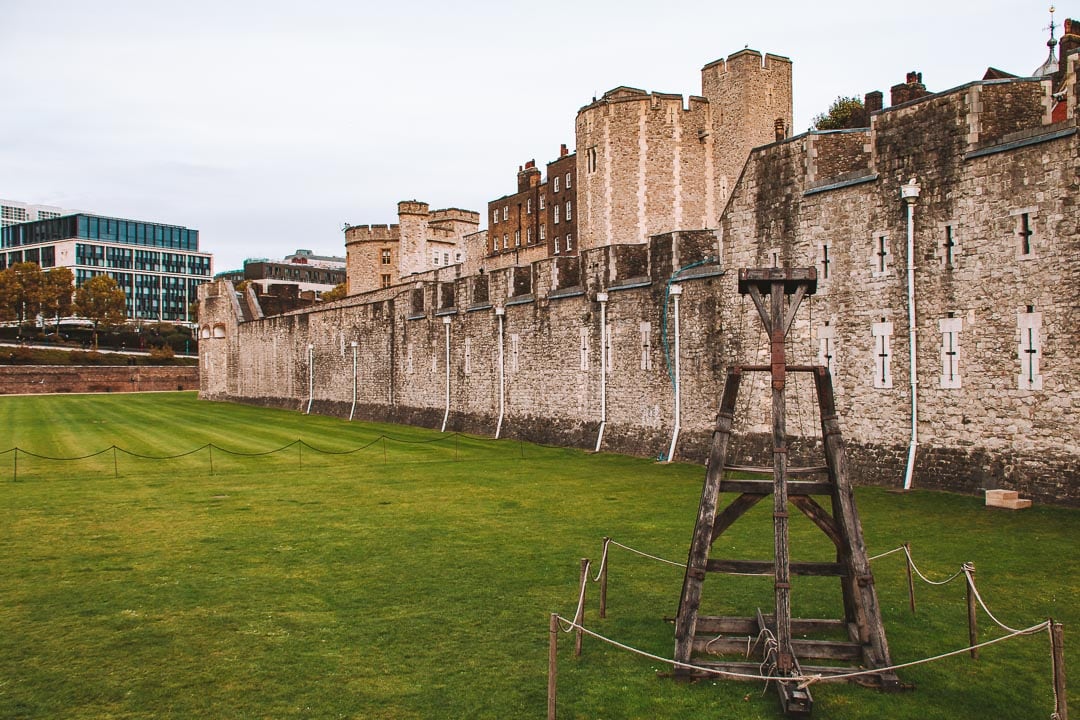 tower of london aussenmauer
