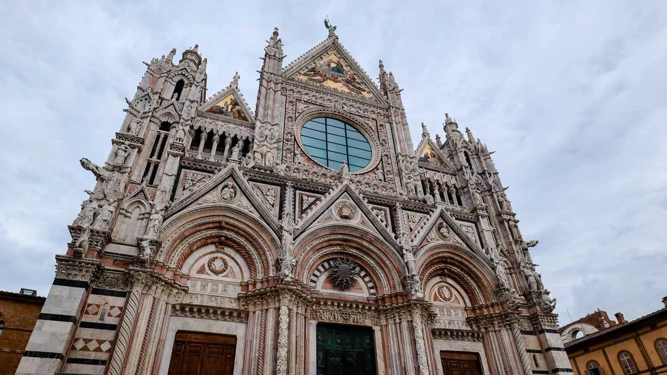 Fassade Dom Siena
