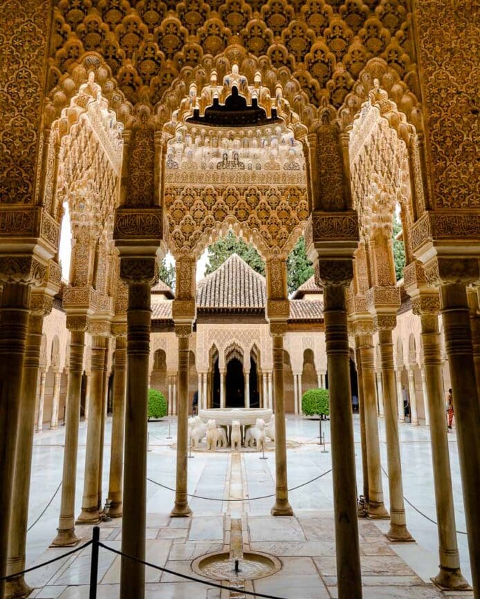 andalusien granada alhambra nasridenpalaeste loewenhof