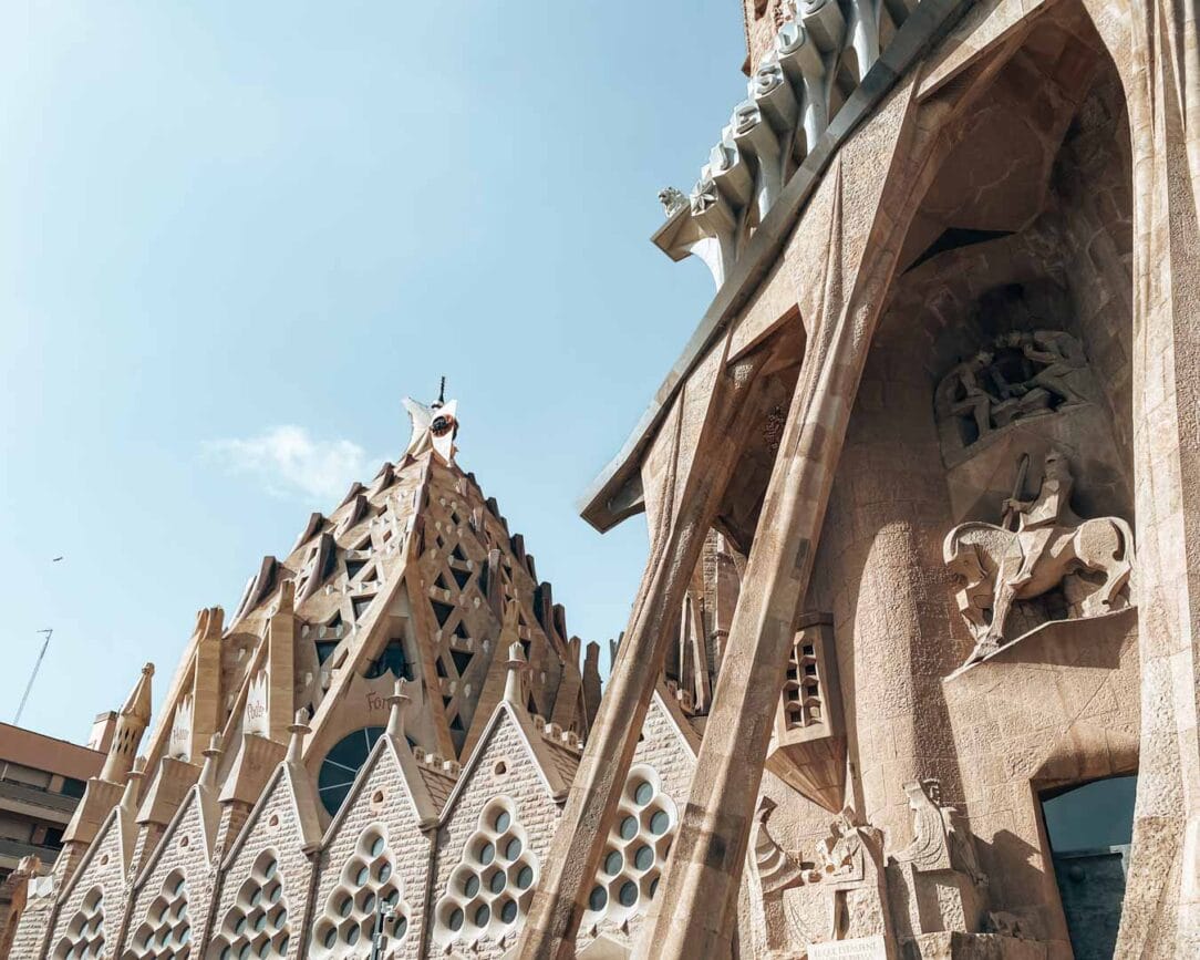barcelona sagrada familia passionsfassade details 2