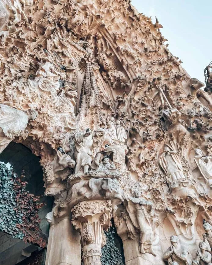 sagrada familia barcelona eingang zur basilika