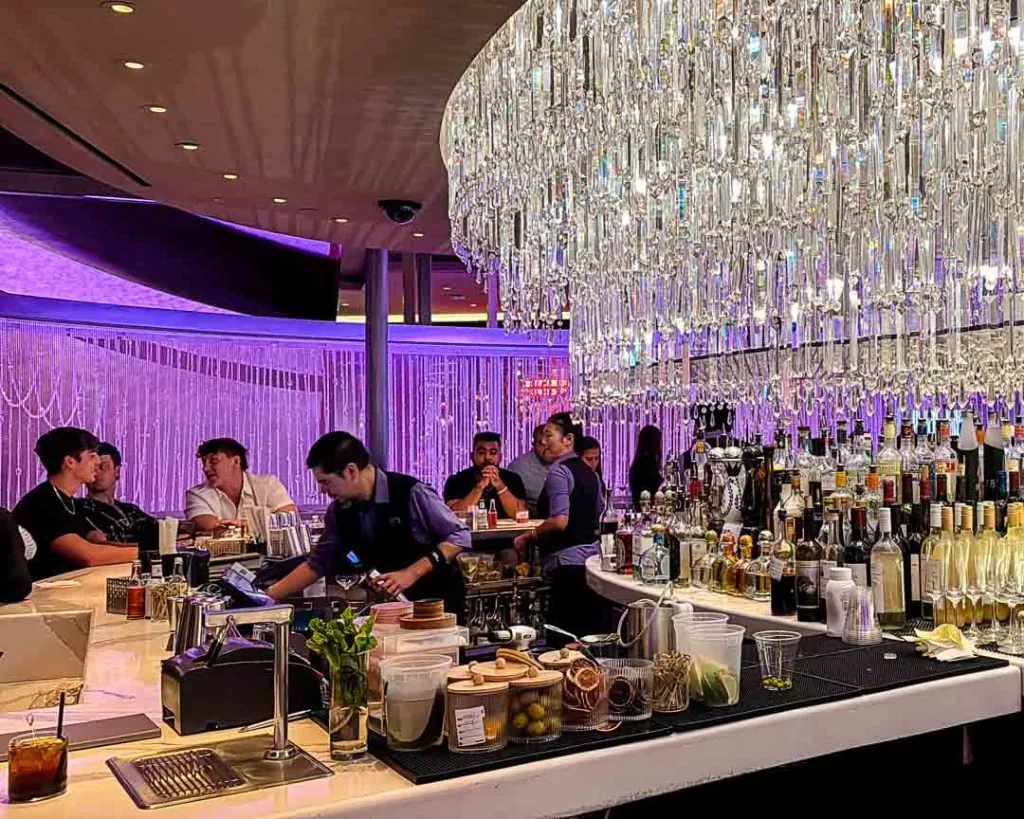 Chandelier Bar im Cosmopolitan Hotel